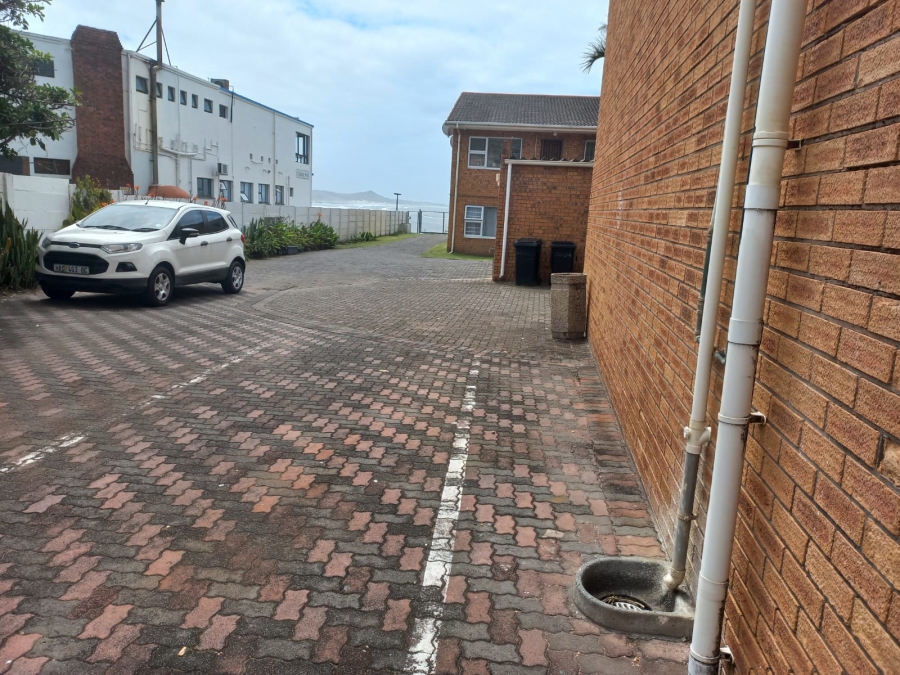 1 Bedroom Property for Sale in Gonubie Eastern Cape